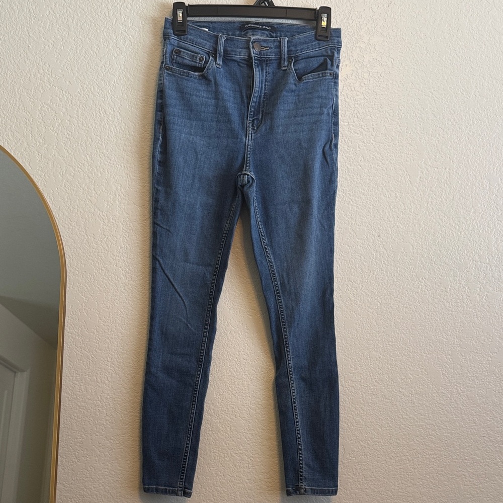Calvin Klein Jeans Women's Skinny Denim Size 27